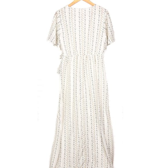 Wren + Ivory Boho Ivory Wrap Front Maternity Dress - Picture 7 of 9